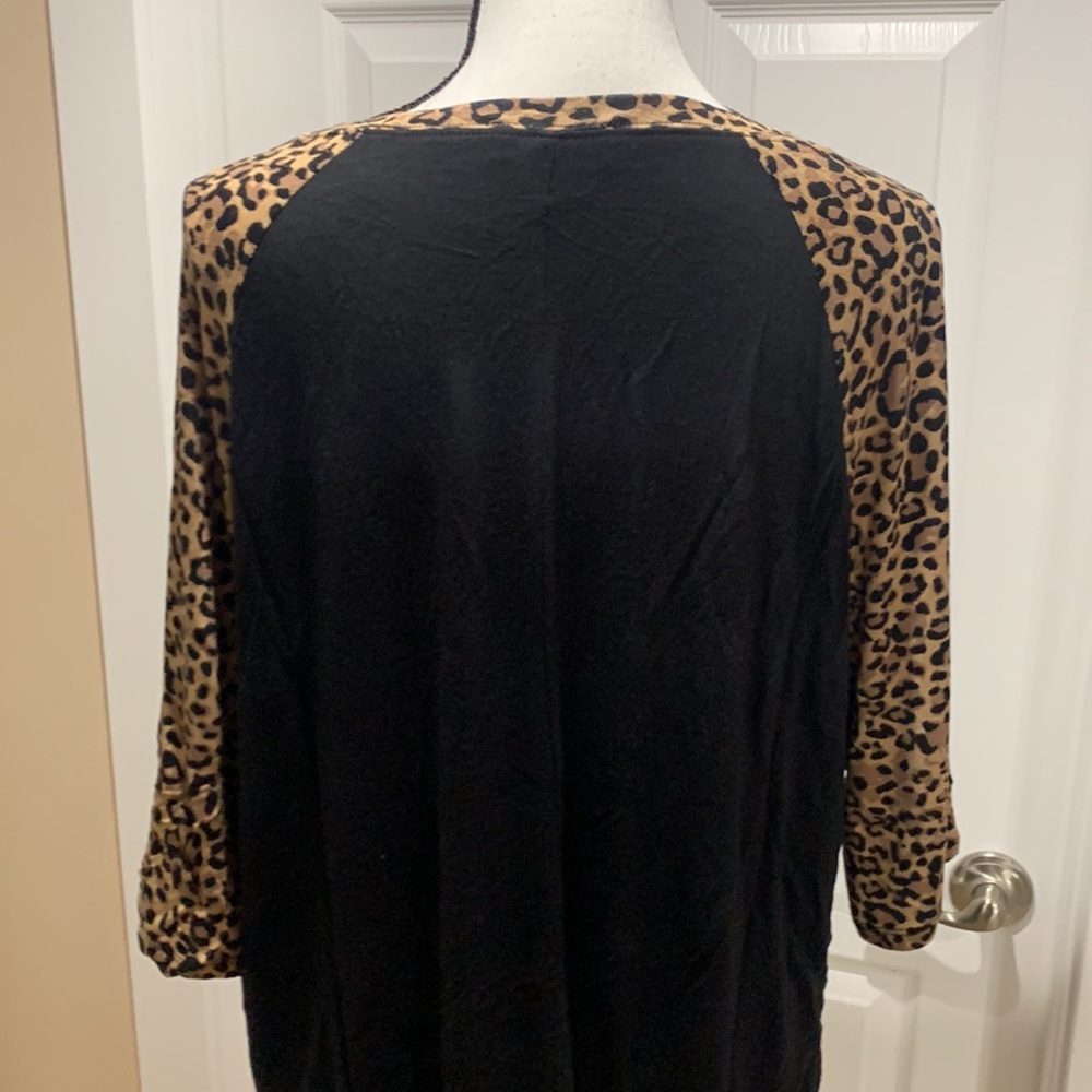 Soft Tee - Picture 2 of 4